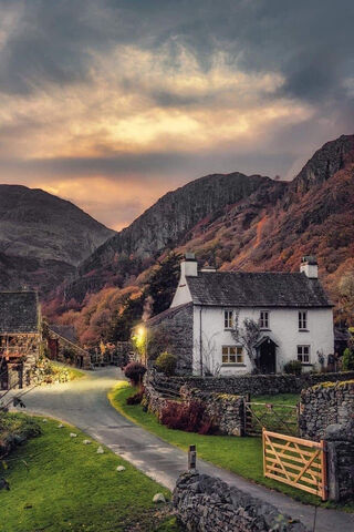 Serenity at Coniston Lake: A Hidden Gem 🌅🏡
