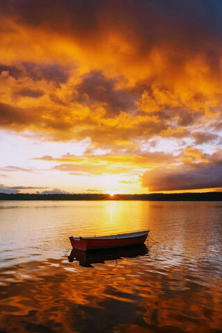 Sunset Serenity: A Tranquil Escape