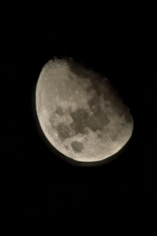 Lunar Serenity: A Glimpse of the Natural Moon 🌙✨