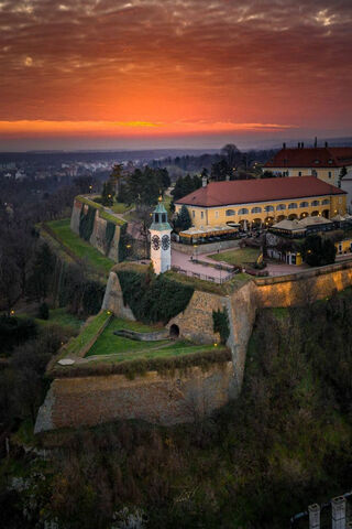 Sunset Serenity Over Novi Sad's Fortress 🌅🏰