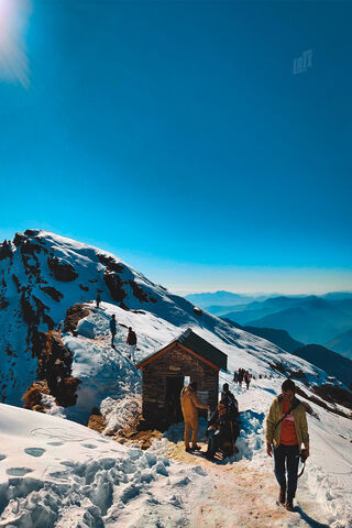 Winter Wonderland: A Journey Through Natural Snow