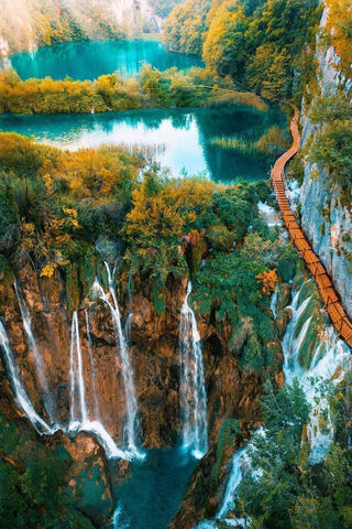 Nature's Masterpiece: Plitvice Lakes National Park 🌊🍂