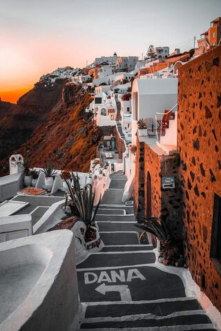 Charming Pathways of Santorini 🌅🏛️