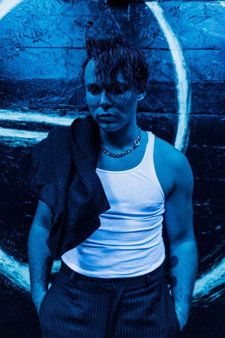 Ashton Irwin: The Blue Vibe