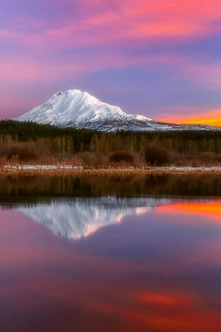 Serene Mountains