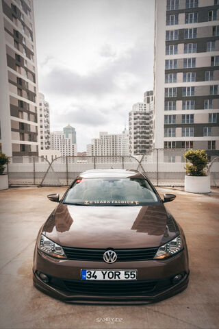 Dawn Drive: The Elegance of Motion