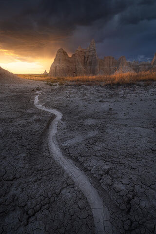 Sunset Serenity in Badlands National Park 🌅