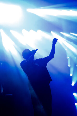 Echoes of Life: Damso in the Spotlight 🎤✨