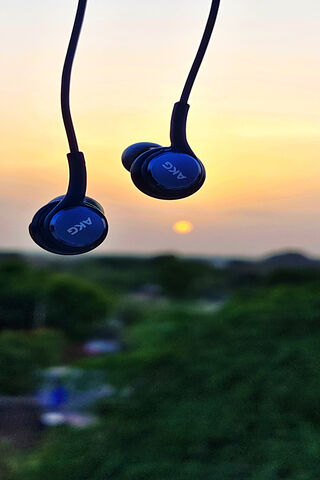 Melodies at Dusk 🎶🌅