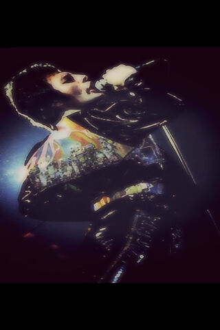 The Iconic Performance of Freddie Mercury 🎤✨