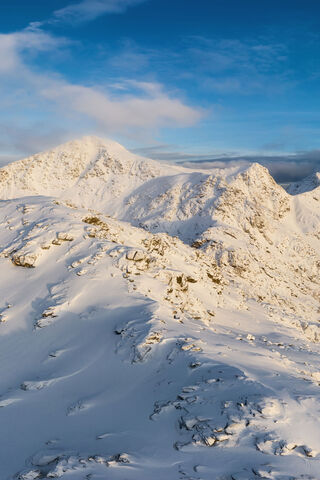 Golden Hills: A Winter's Embrace 🌄❄️