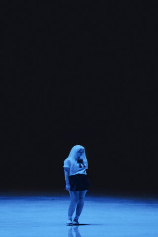 LOONA Jinsoul: A Moment in Blue 🌌✨