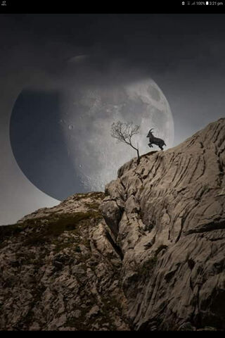 Lunar Majesty: The Enchantment of Moon Mountain 🌙🏔️