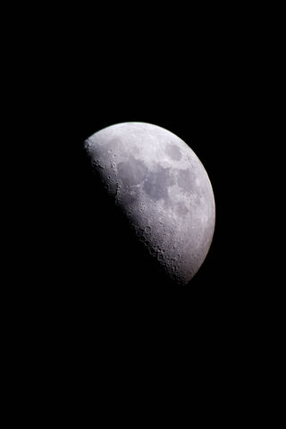 Celestial Wonder: The Moon in HD 🌙✨