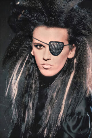 The Iconic Style of Pete Burns: A Bold Statement