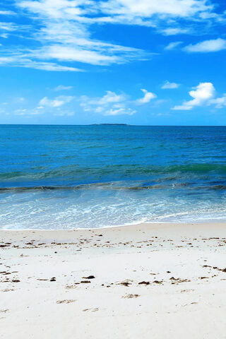 Paradise Awaits at Praia 🌊☀️