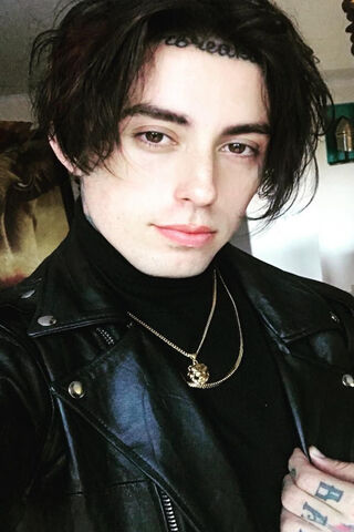 Rockstar Vibes: The Charismatic Ronnie Radke 🎸