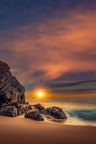 Golden Horizons: A Beach Sunset