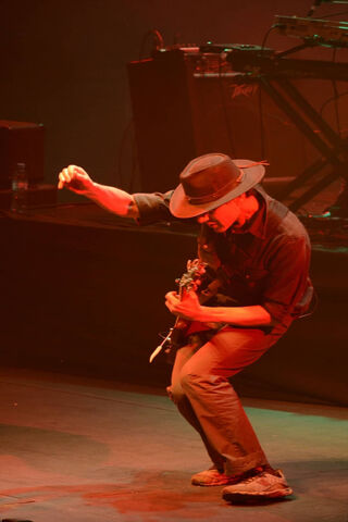 Skay Beilinson: The Guitar Virtuoso in Action 🎸✨