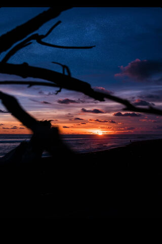 Twilight Serenity: A Sunset's Embrace 🌅