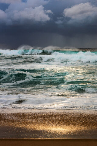 Stormy Serenity: A Glimpse of Sydney's Coastal Beauty 🌊☁️