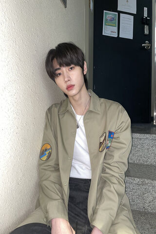 Sunghoon: A Moment of Reflection 🌟