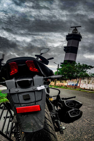 Dominar 400: The Power of the Open Road 🏍️✨