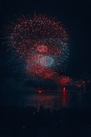 Explosive Night Sky: A Firecracker Spectacle 🎆