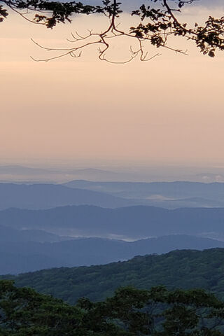 Awakening Peaks: A New Day Begins 🌄