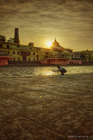 Sunset Serenity in Ayodhya 🌅