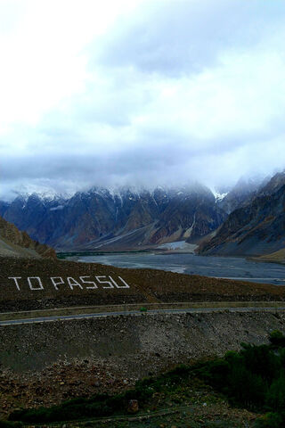 Gateway to Passu: A Scenic Marvel in Gilgit