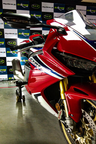 Unleashing Power: The Honda CBR Fire Blade 🔥🏍️