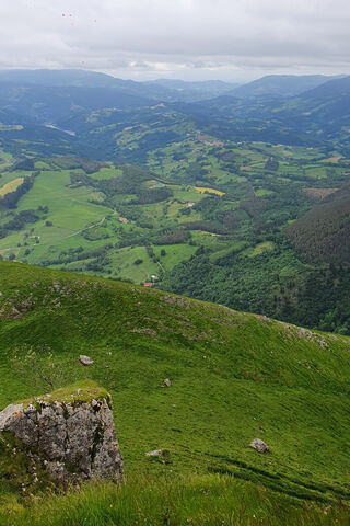 Majestic Heights: A Glimpse of Montain