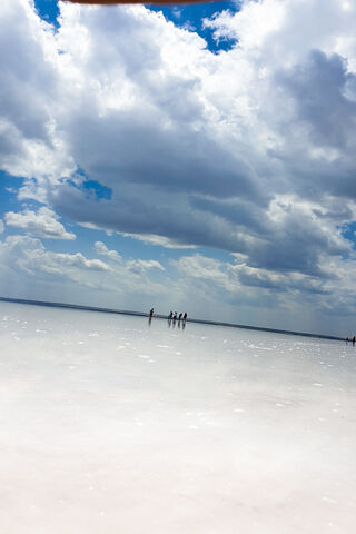 Mirrored Serenity: The Beauty of Salt Lake Ankara 🌊✨
