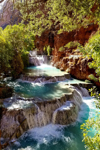 Nature's Cascade: The Beauty of Beaver Falls 🌊🍃