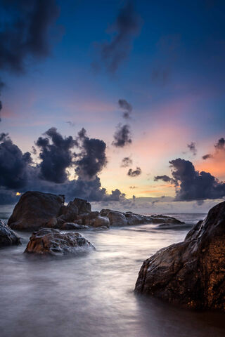 Tranquil Twilight by the Shore 🌅