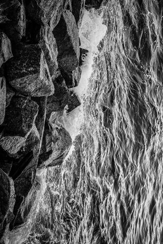 Chill Waves: The Dance of Cold Water