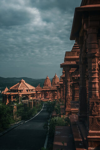 Majestic Jain Temples: A Journey Through Time 🕌✨
