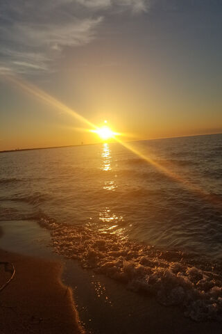 Sunset Serenity at Lake Superior 🌅