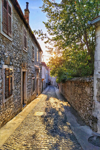 Charming Streets of Old Town 🌅🏘️