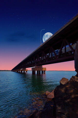 Moonlit Majesty: The River Paraná Bridge 🌙🌉