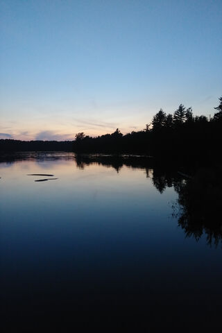 Twilight Reflections at Sunset Lake 🌅✨