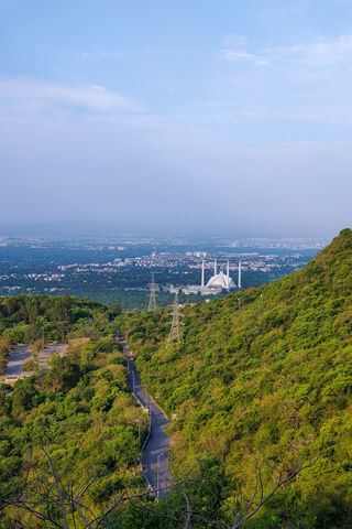 Majestic Shah Faisal Masjid: A Symbol of Serenity