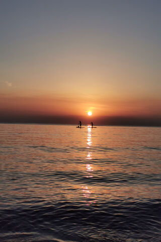 Golden Horizons: A Serene Sunset