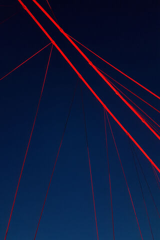 Crimson Threads of Dusk 🌅🌉