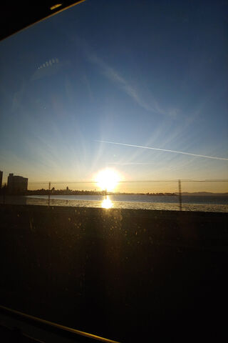 Golden Horizon: A Tranquil Evening