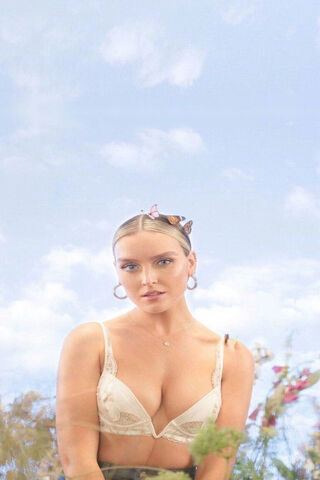 Perrie's Enchanted Garden 🌸🦋