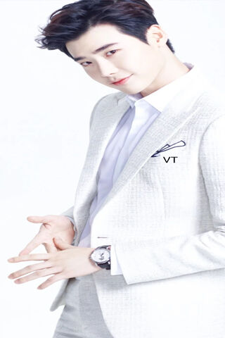 Charming Elegance: Lee ..
