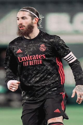 Sergio Ramos: The Heart of Defense ⚽️💪