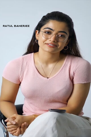 Charming Moments with Rashmika Mandanna 🌟